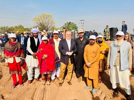 US, FAO deliver $8 mln of assistance to Pakistani farmers affected by devastating floods