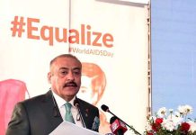 Federal Minister for Health, Abdul Qadir Patel addressing a seminar on "Commemoration of World AIDS Day 2022" organized by Ministry of National Health Services, Regulations and Coordination and UNAIDS & UN partners.