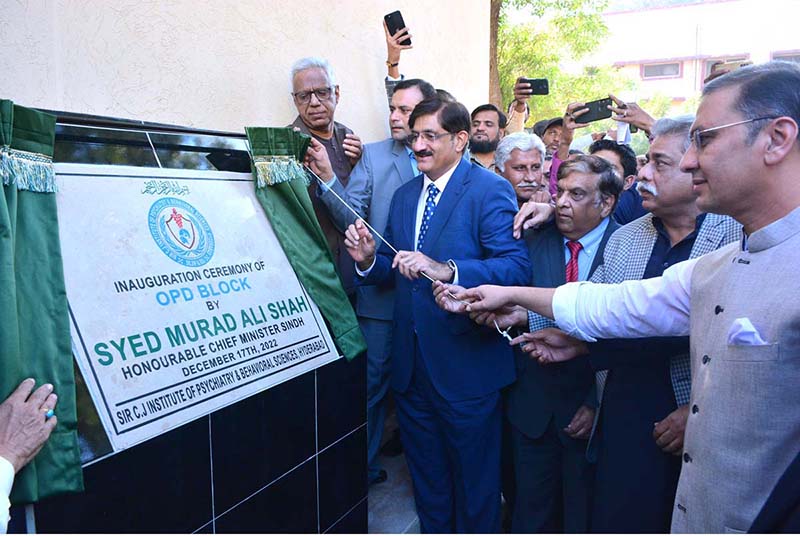 Sindh Chief Minister Syed Murad Ali Shah is unveiling a plaque to inauguration ceremony of new OPD block & new female ward at Sir Cowasji Jahangir Institute of Psychiatry & Behavioral Sciences