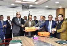 Federal Minister for Science and Technology Agha Hassan Bloch handling over space maker camp kits to Vice Chancellor IST, Maj. Gen.(R) Rehan Abdul Baqi for organizing Teenager Space Maker Camp at the Ministry. The Secretary G.M. Memon and Chairman PSF are also present