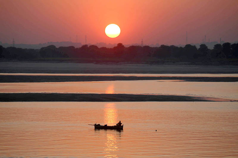 A view of last sunset 2022 at Indus River.