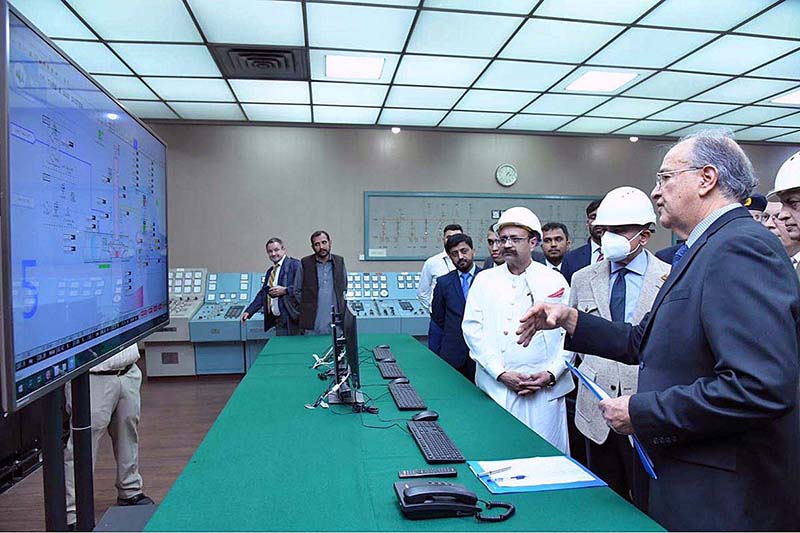 Prime Minister Shehbaz Sharif being briefed about the refurbishment project of Mangla Dam and about the operations of the newly inaugurated units