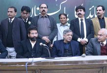 Federal Minister for Law Azam Nazir Tarar, Attaullah Tarar, Malik Ahmed Khan and Afzal Khokhar are participating in the meeting of PML-N at 180 h Modal Town