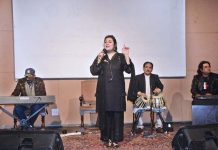Renowned singer Sara Raza Khan is performing at the Cultural Complex
