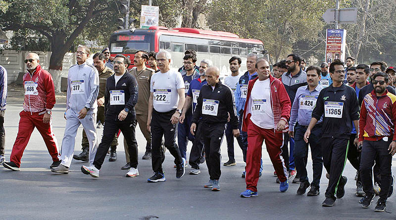 Students and teachers from different universities participated in the 5-km marathon on The Mall that began from Governor’s House, to Government College University. The marathon marked the beginning of the week-long Students’ Societies Summit hosted by the GC University Lahore