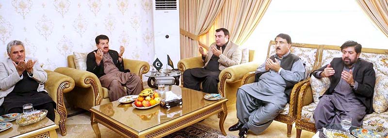 Chairman Senate Muhammad Sadiq Sanjrani offering Fateha for the departed soul of grandmother of Deputy Speaker National Assembly Zahid Akram Durani