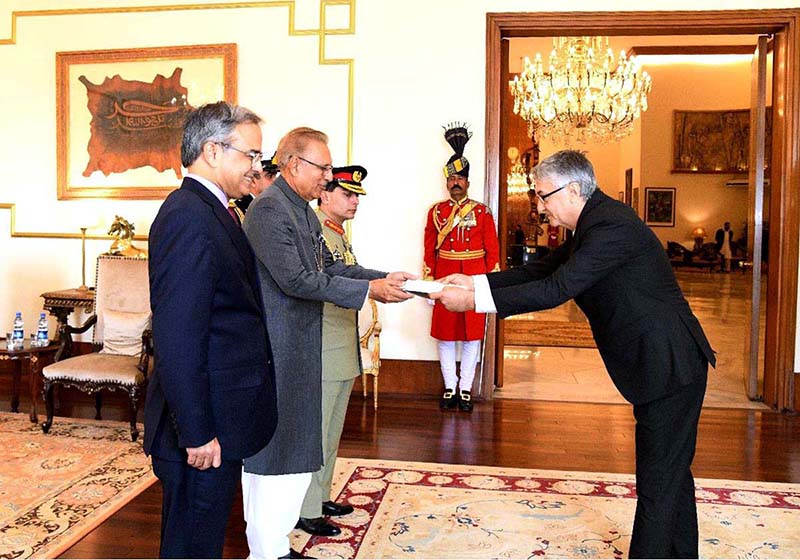 The Non-Resident Ambassador of Serbia, Mr. Dragan Todorovic, presenting his diplomatic credentials to President Dr. Arif Alvi, at Aiwan-e-Sadr