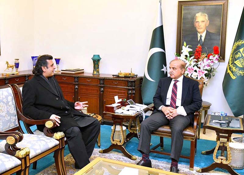 Syed Abdul Qadir Gilani S/O Syed Yusaf Raza Gillani calls on Prime Minister Muhammad Shehbaz Sharif