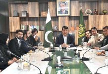 Adviser to Prime Minister for Political and Public Affairs Engr Amir Muqam meets social media volunteers at Ministry