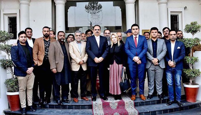 Irena Gancheva Ambassador of the Republic of Bulgaria to Pakistan in a group photo with Abdul Ghafor Malik President SCCI at SCCI