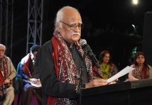 Anwar Maqsood addressing the last session of 15th International Urdu Adab conference organized by Karachi Arts Council.