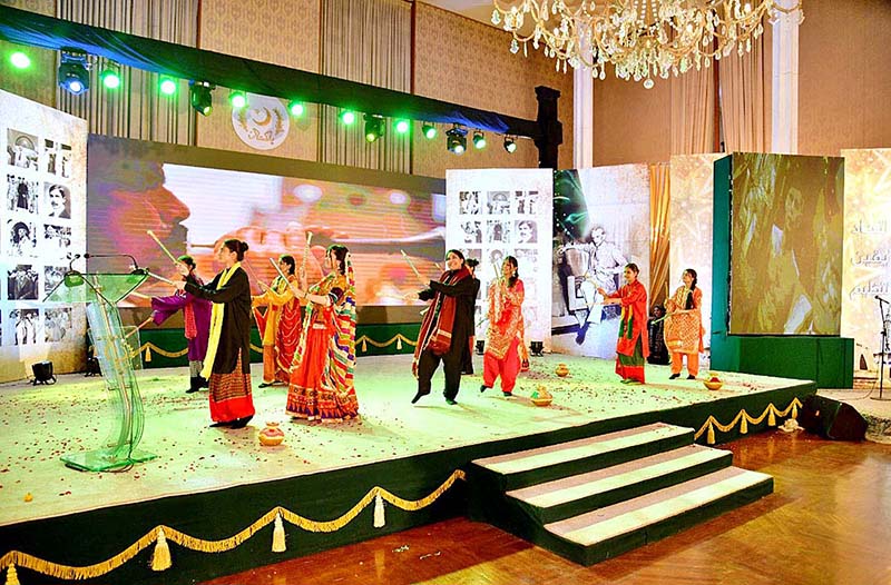 Children in cultural dresses of Pakistan performing medley and paying tribute to Quaid-e-Azam Muhammad Ali Jinnah on his 146th birth anniversary at Aiwan-e-Sadr.