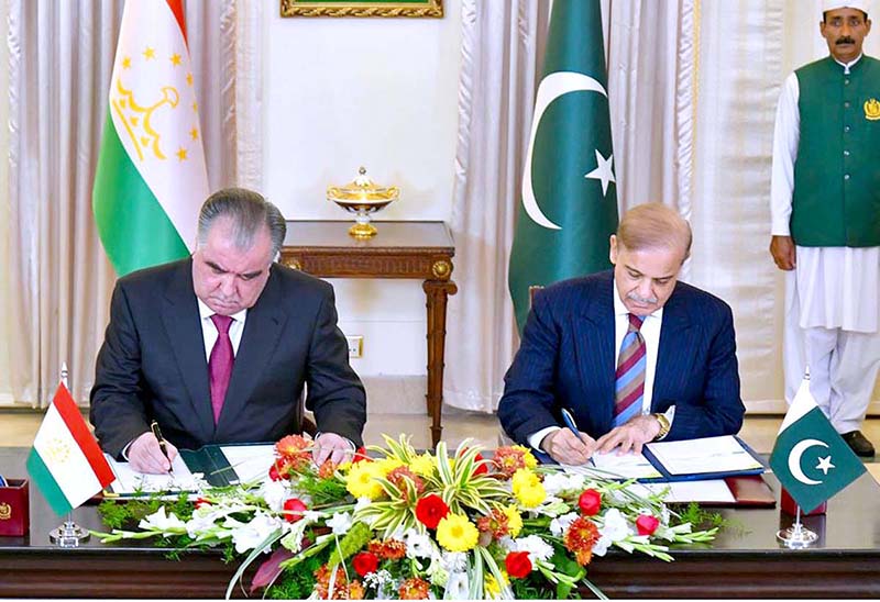 Prime Minister Muhammad Shehbaz Sharif and President of Tajikistan Emomali Rehmon sign Joint Communiqué of the visit of Tajik President to Pakistan