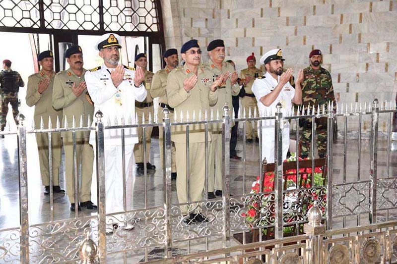 Chief of Army Staff, General Syed Asim Munir visited mausoleum of Quaid- e -Azam Muhammad Ali Jinnah to pay homage to the Nation’s founder. COAS laid floral wreath and offered Fateha.