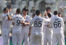 Anderson, Robinson help England seal historic win against Pakistan