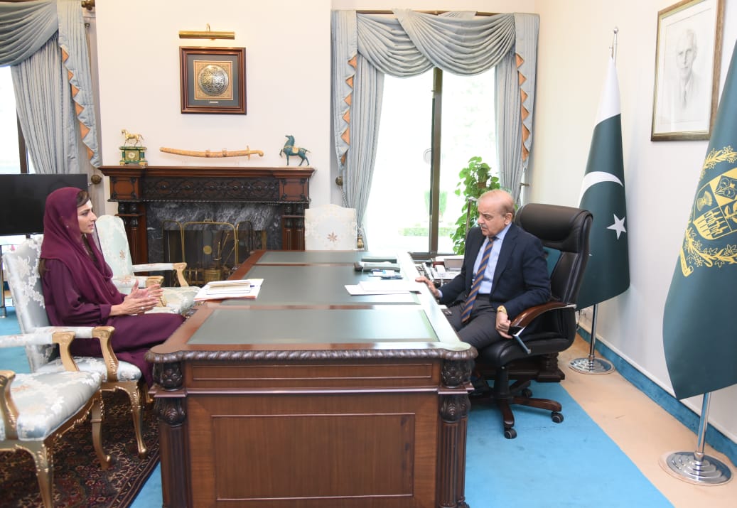 Khar updates PM on recent Afghanistan visit