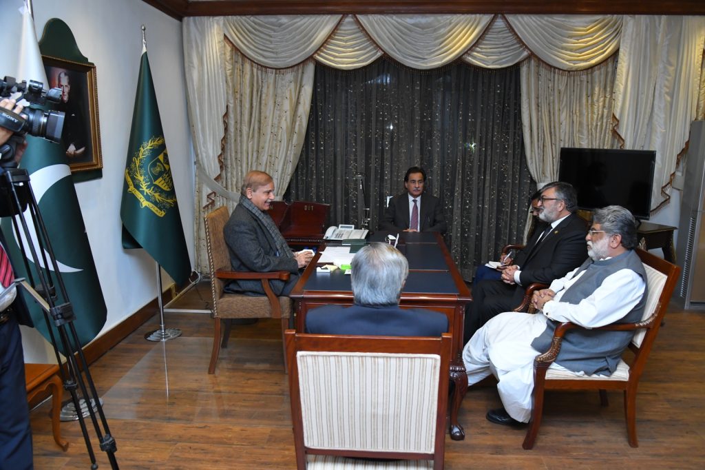 Housing minister, MNAs meet prime minister