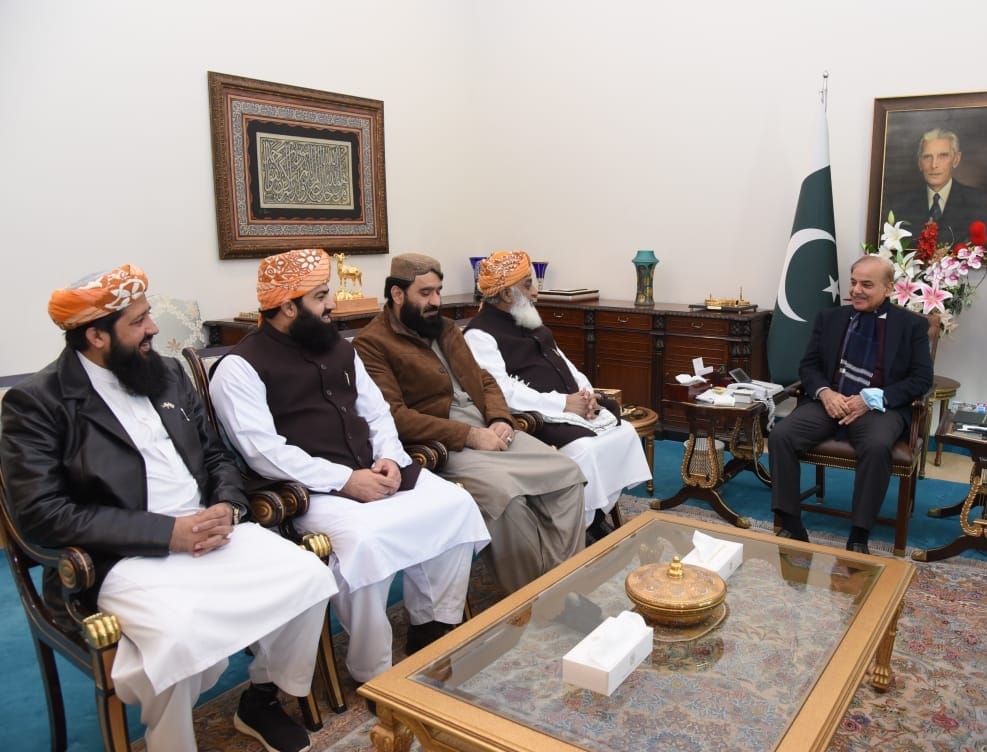 PM, Maulana Fazlur Rehman discuss political situation