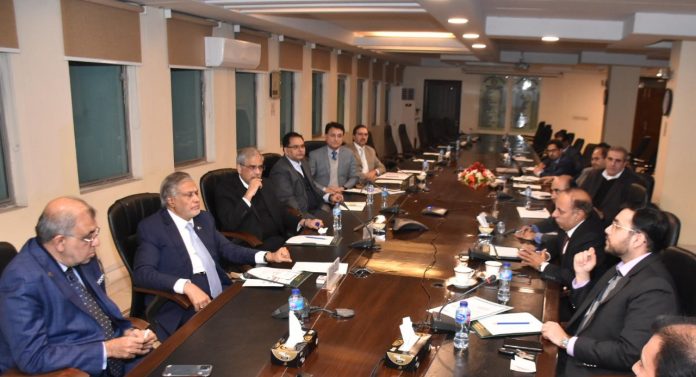Ishaq Dar directs for finalizing report to settle gas circular debt issue in three days