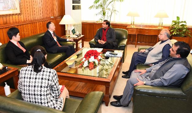 Chinese envoy makes farewell call on NA speaker