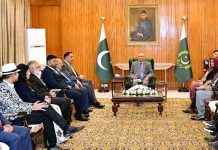 President Dr. Arif Alvi in a meeting with a delegation of eminent UK and US-based Pakistani expatriates at Aiwan-e-Sadr