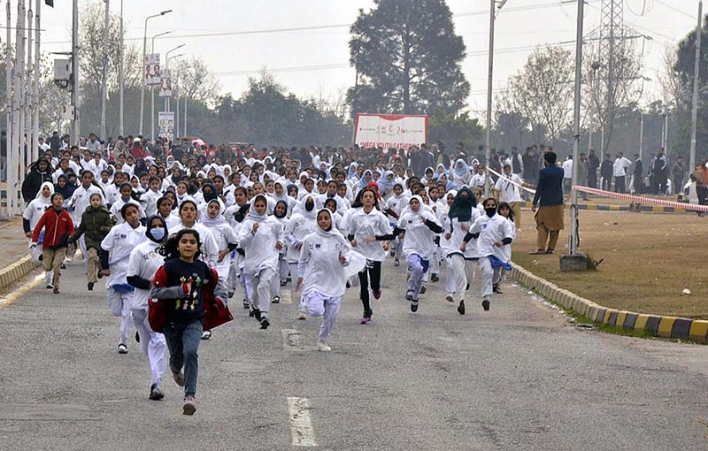 5000 youth participate in the marathon including students from different institutions, Boys scouts, Girls guide association and others of twin cities