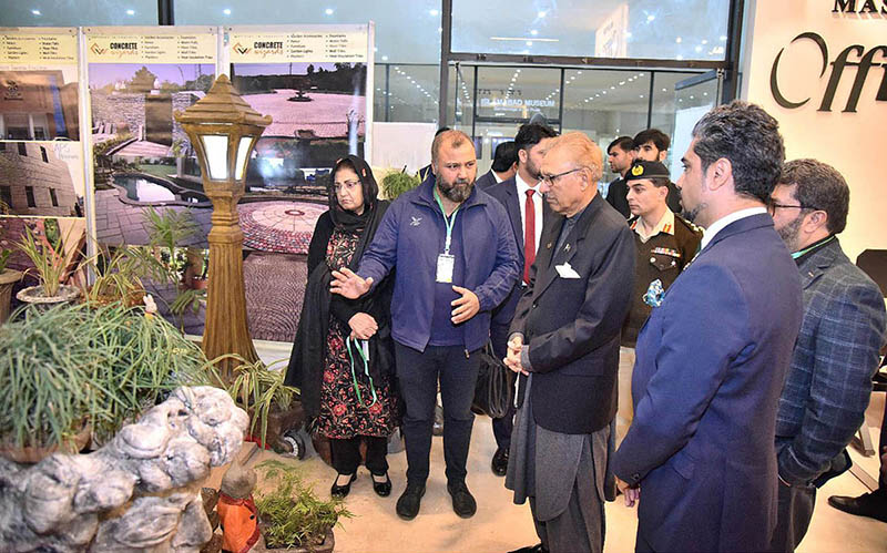 President Dr. Arif Alvi visiting stalls at the Building Materials Exhibition 2023, organized by the Institute of Architects Pakistan's Rawalpindi Chapter