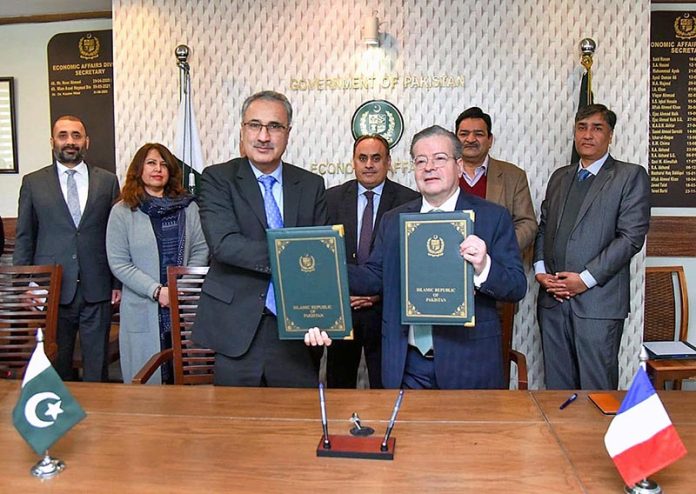 Secretary Ministry of Economic Affairs, Kazim Niaz and Philippe Steinmetz, Country Director, French Agency for Development (AFD) signed the Loan Financing Agreement worth €120 million for Keyal Khuwar 128 MW Hydropower Project at Economic Affairs Division