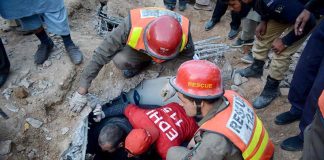 Peshawar bomb blast : Rescue operation continues