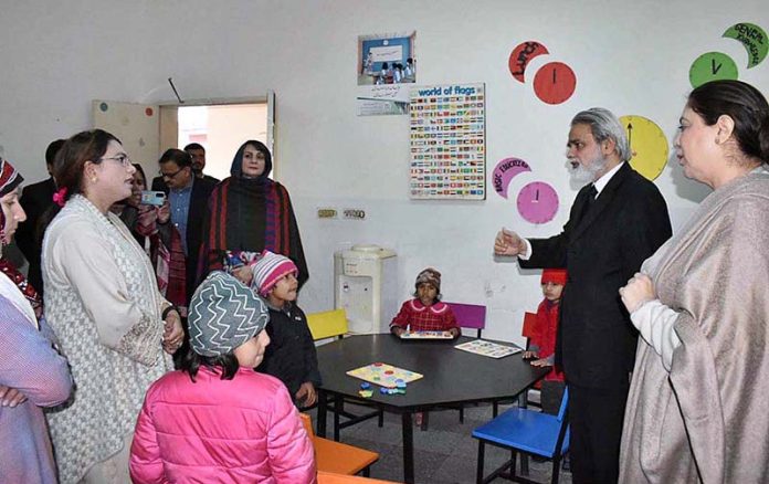 Honorable Chief Justice Federal Shariat Court, Syed Muhammad Anwer along with Chairperson NCSW, Nilofar Bakhtiar visits Women Crisis Center