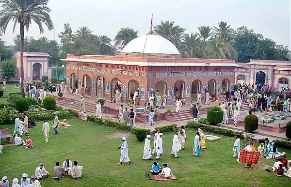 Shah Enayat Qadari urs starts Shah Enayat Qadari urs starts