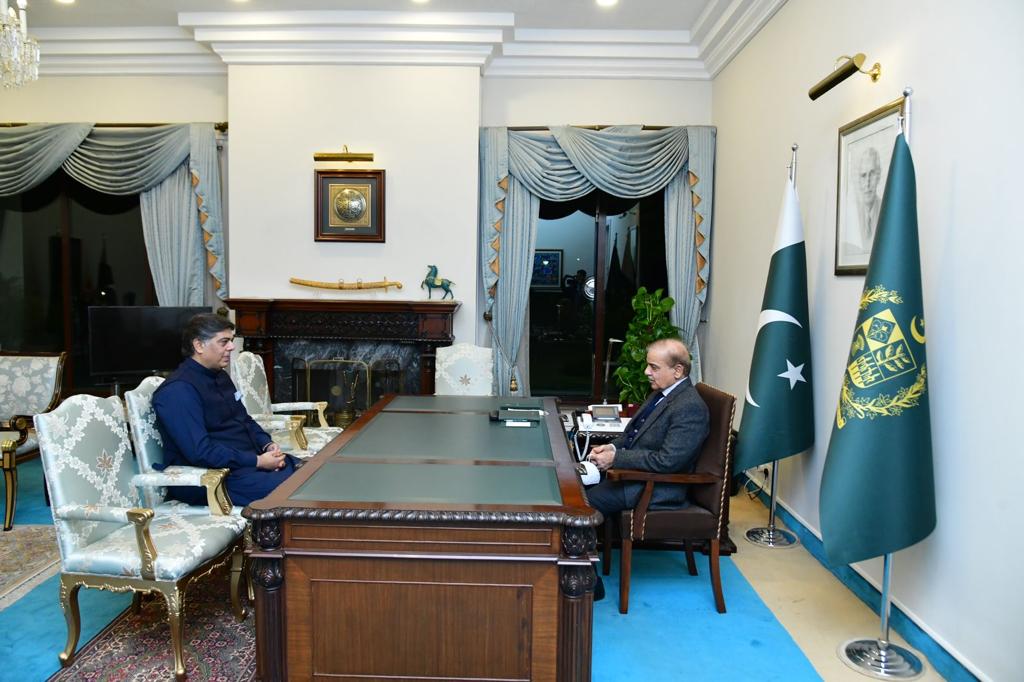 Outgoing Secretary Cabinet Division Ahmad Nawaz Sukhera pays farewell call on PM