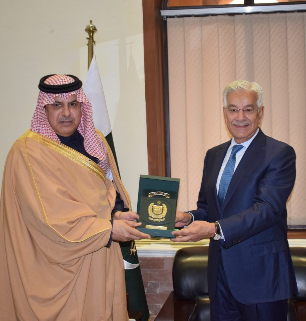 Asif proposes comprehensive strategic cooperation accord to deepen defence ties with KSA