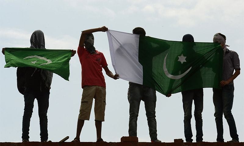 Posters with Pakistan flag again appear in IIOJK