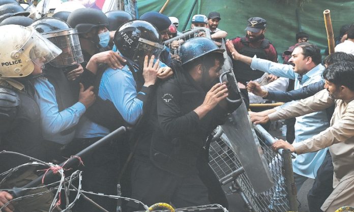 Coalition govt condemns attacks on police & Rangers, vows to take action against miscreants Coalition govt condemns attacks on police & Rangers, vows to take action against miscreants