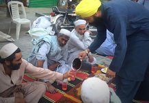 Sikh community continues goodwill gesture of serving food to fasting Muslims during Ramzan