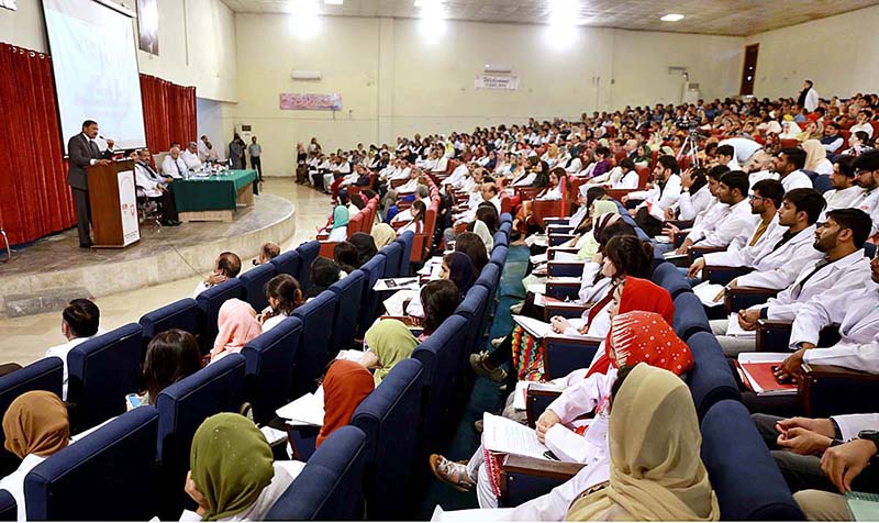 Chief Guest Major General (R) Tariq Hussain giving a speech during the White Coat Ceremony at Watim Medical Dental College