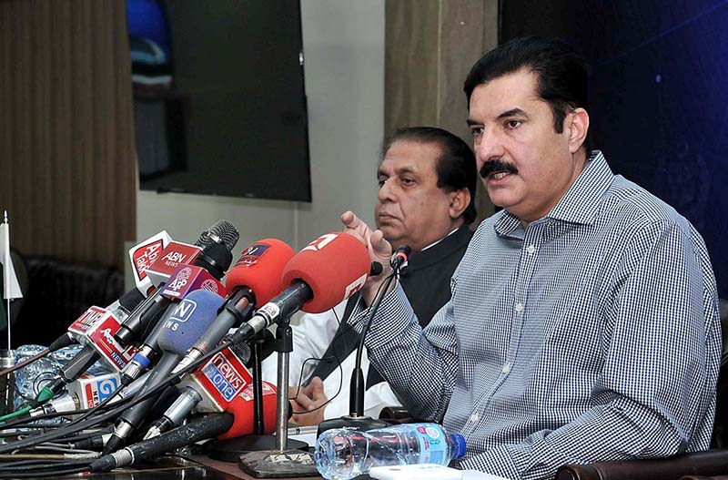 <em>Minister of State for Poverty Alleviation and Social Safety, Faisal Karim Kundi addressing a press conference</em>