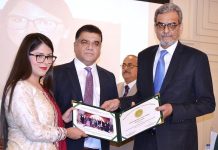 Auditor General of Pakistan, Syed Sajjad Haider giving certificate to the participants in the closing ceremony of Performance Auditing and International Intensive Training Program