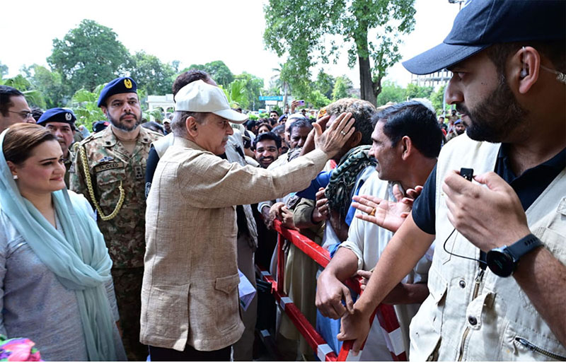 Prime Minister Muhammad Shehbaz Sharif visits Free Flour Distribution Points established as part of Prime Minister’s Ramzan Relief Package for deserving families