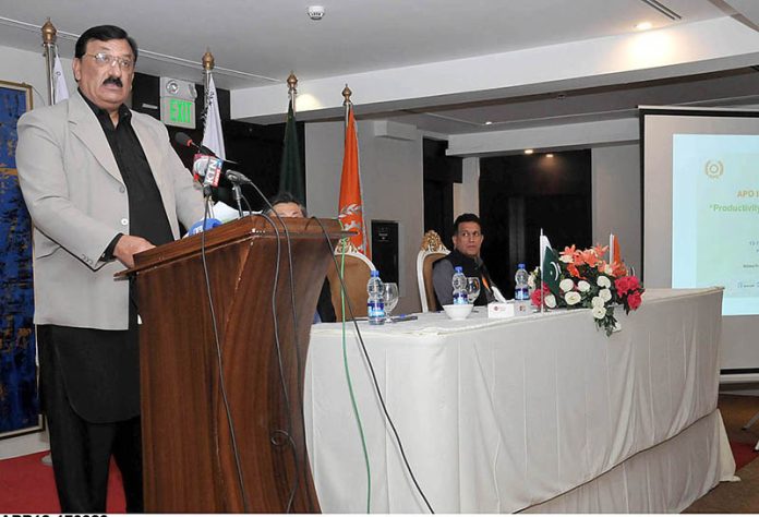 State Minister for Industries & Production Division, Mr. Tasneem Ahmed Qureshi addresses at the closing Ceremony of Training Course on Productivity Gain sharing in Agribusiness Enterprises organized by Government of Pakistan in collaboration with Asian Productivity Organization (APO) Tokyo