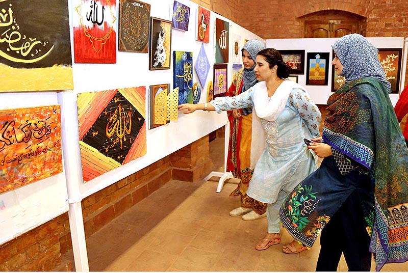 Art lovers are taking keen interest in the handicrafts of Art and Design University of Sindh & Sadqain organizing an exhibition on the Relics and Artifacts of historical sites of Sindh at Besant Hall
