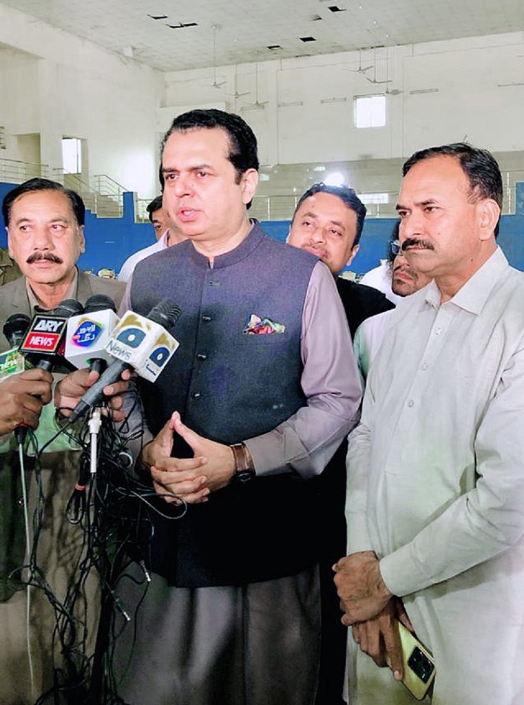 central Leader of Pakistan Muslim League-N (PML-N) Muhammad Talal Chaudhary inspecting the Free Flour Distribution Center at Jaranwala