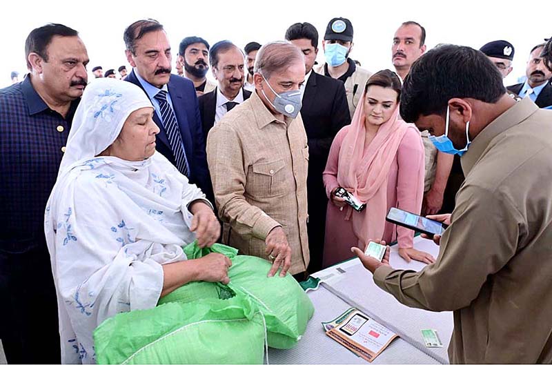 Prime Minister Muhammad Shehbaz Sharif visits Free Atta distribution points established under PM's Ramzan Package for deserving families