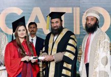 Punjab Governor Baligh Ur Rehman awarding degree to the successful students during 13th Convocation of University of Lahore