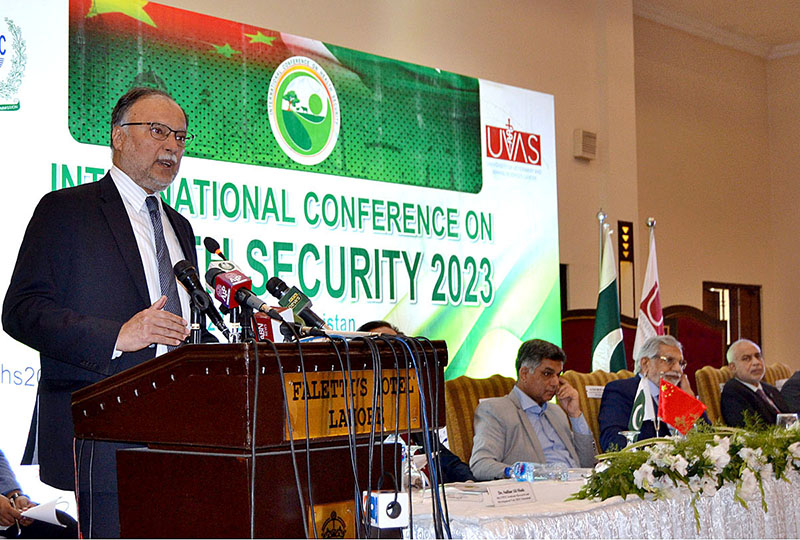 Federal Minister for Planning and Development Professor Ahsan Iqbal addressing the International Conference on Health organized by UVAS Lahore