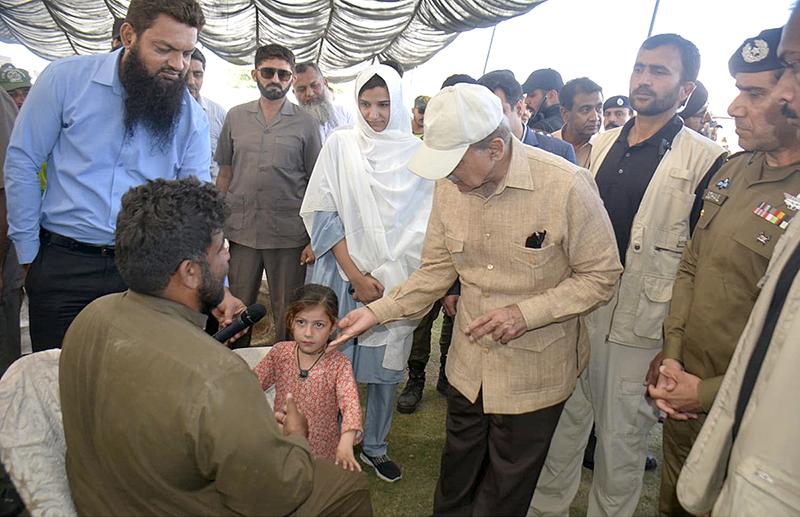 Prime Minister Muhammad Shehbaz Sharif visits free flour distribution point established as part of Prime Minister’s Ramzan Relief Package for deserving families