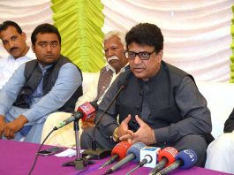 Former Provincial Minister and President of Muslim League-N Minority Wing Punjab Khalil Tahir Sandhu is addressing a press conference in Dawood Nagar.