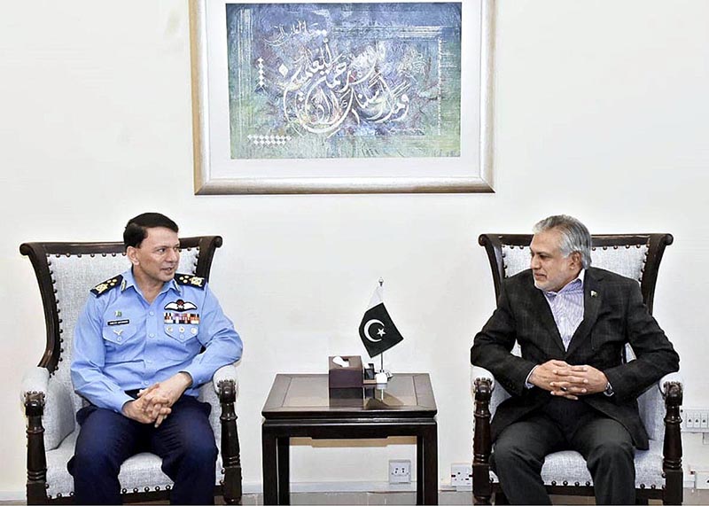 <em>Air Marshal Mr. Ghulam Abbas Ghumman, SI(M) called on Federal Minister for Finance and Revenue Senator Mohammad Ishaq Dar at Finance Division in Federal Capital</em>