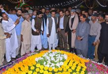 Convener of MQM Pakistan Dr. Khalid Maqbool Siddiqui visiting the flowers stalls at the opening ceremony of Jashan-e-Baharan Flowers Show at Shaheed Millat Park